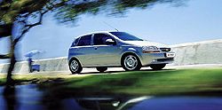 Chevrolet Aveo Hatchback 1.5i 8V фото